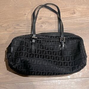 Fendi | Vintage FF logo shoulder bag